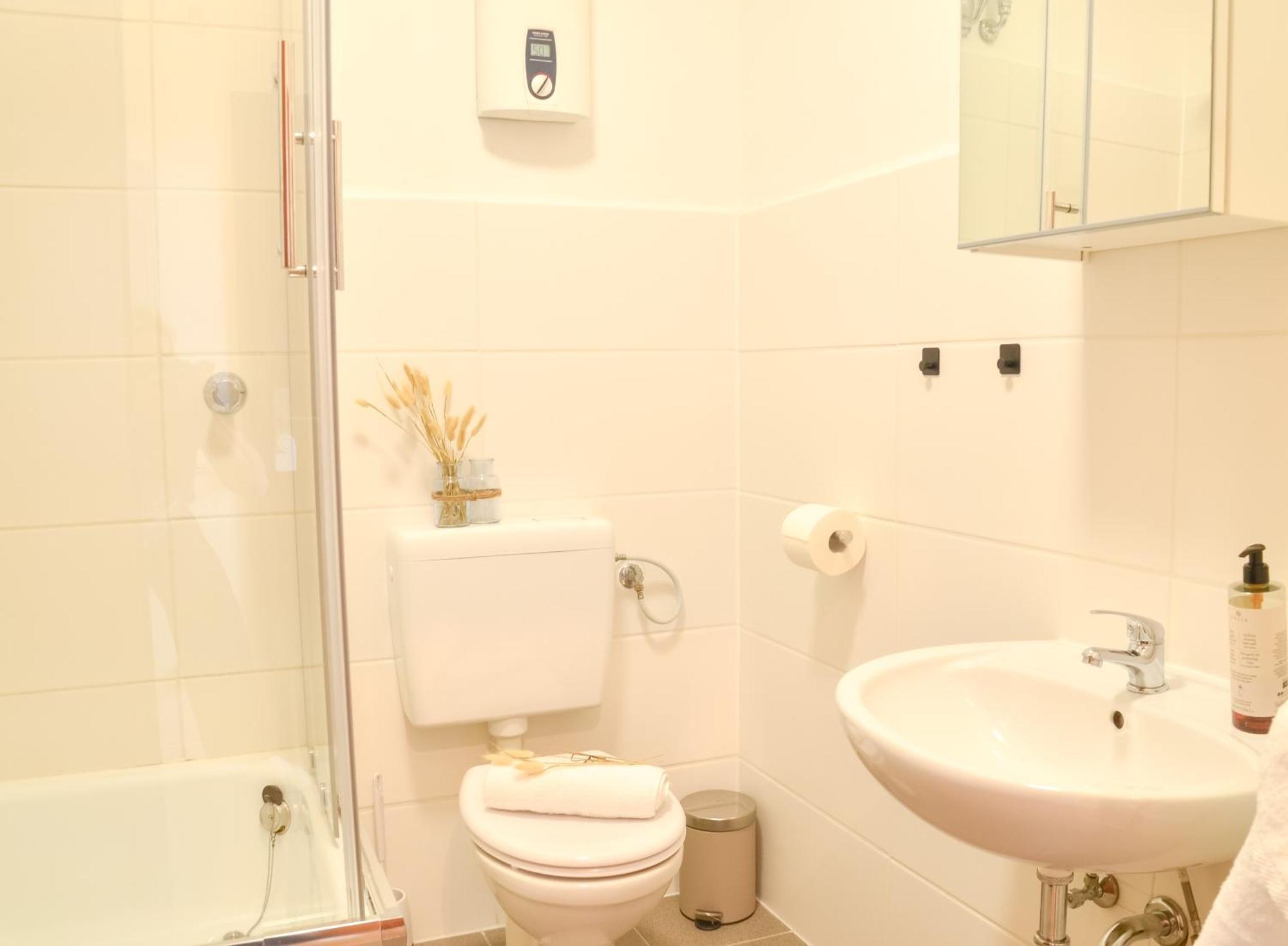 Milpau Buer 2 - Modernes Apartment Mit Queensize-Bett, Netflix, Nespresso, Waschmaschine & Smart Tv Gelsenkirchen Exteriör bild